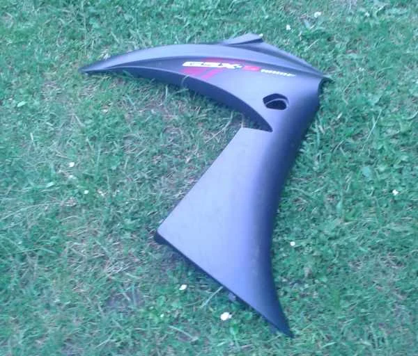 Flanc carénage supérieur suzuki 1000 gsxs 2020 - Équipements Moto - Le Pré-Saint-Gervais (93310)