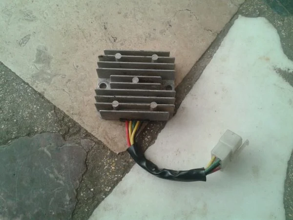 Régulateur honda 125 mtx 1987 - Équipements Moto - Nancy (54000)