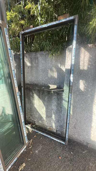 Porte fenêtre alu beige deux vantaux - Bricolage - Saint-Romain-en-Gal (69560)