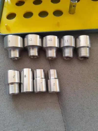 Ancien petit coffret vana deco - jeux de 9 douille - photo 3