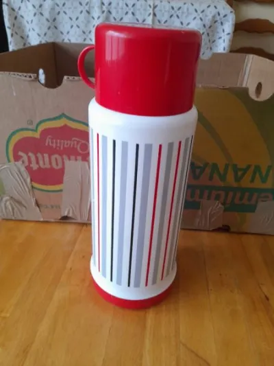 Thermos en plastique 1 l - Collection - Saint-Satur (18300)