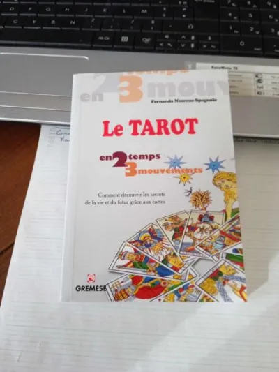 Livre " le tarot " - Livres - Saint-Satur (18300)