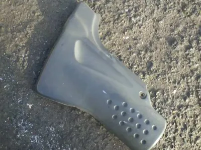 Cache latéral gauche honda 650 slr 2000 - photo 3