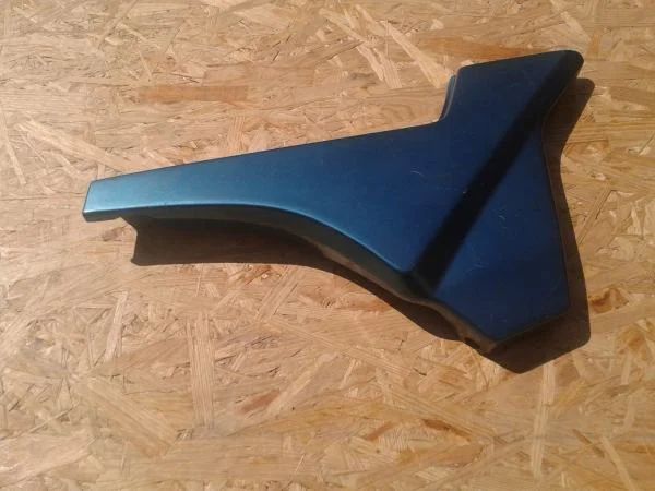 Cache latéral droit yamaha 750 xj seca 1986 - Équipements Moto - Marignane (13700)