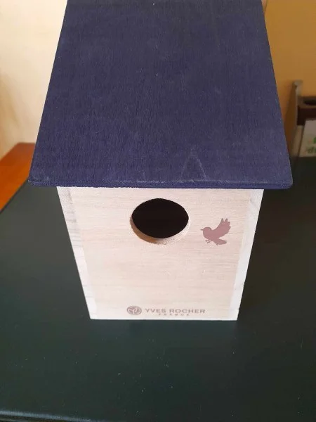Nichoir à oiseau publicitaire en bois yves rocher - Rongeurs & Oiseaux - Saint-Satur (18300)