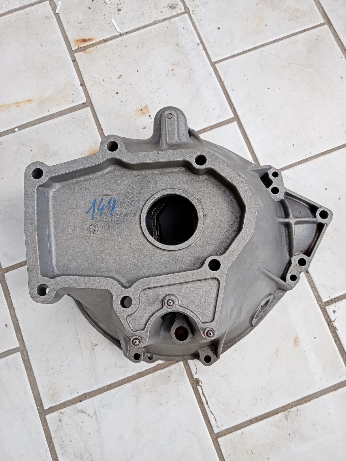 Carter d'embrayage pour Alfa Romeo Montreal - Équipements Auto - Nice (06000)