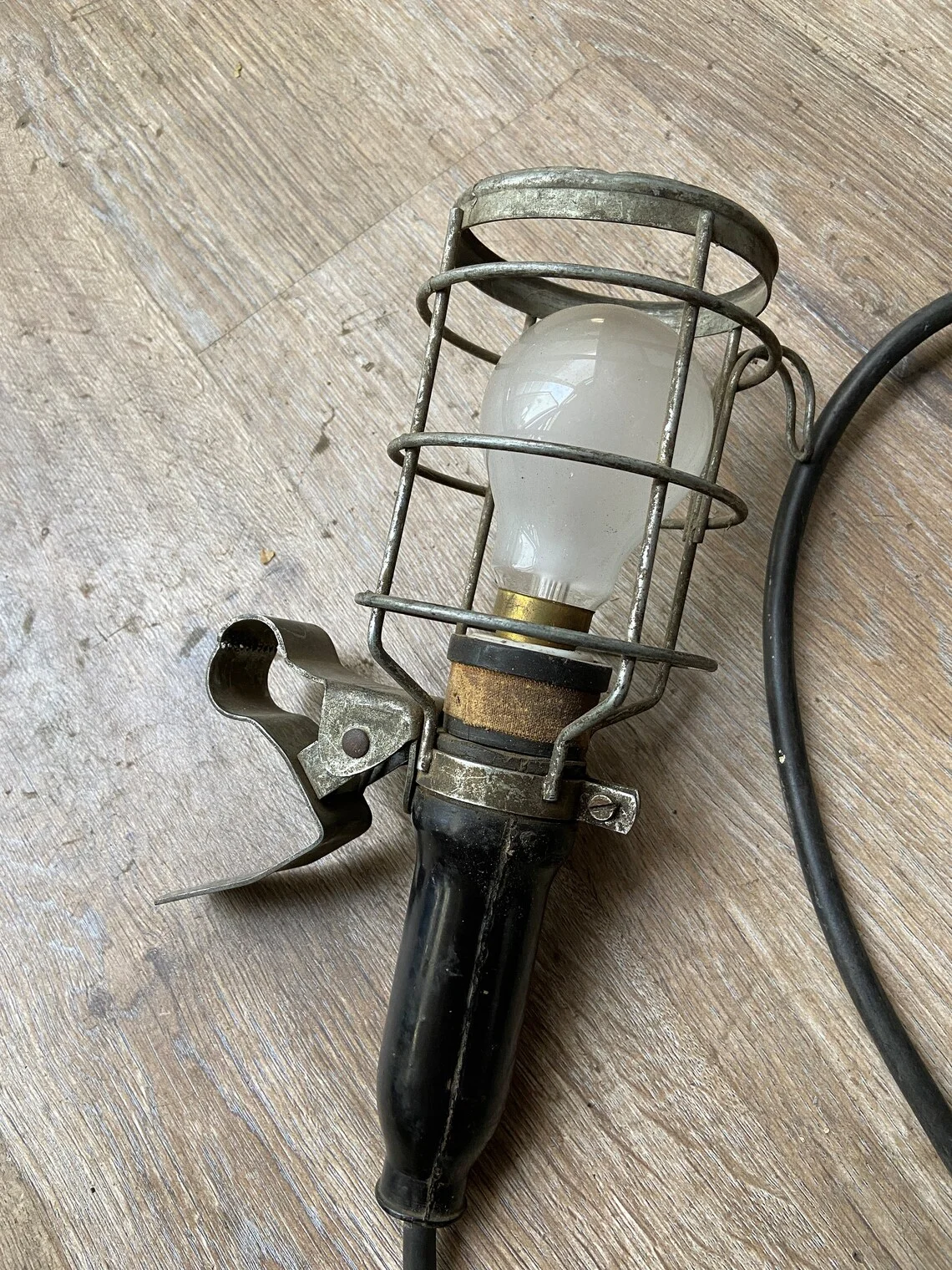 Lampe Baladeuse - Bricolage - Enghien-les-Bains (95880)