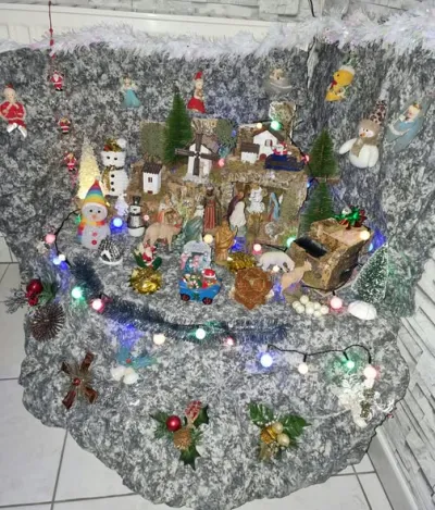 crèche, sujets, papier aluminisé, table suport - Décoration - Roissy-en-Brie (77680)