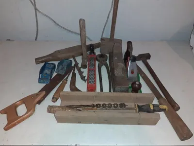 Lot d'outils anciens pour menuiserie - Bricolage - Saint-Satur (18300)