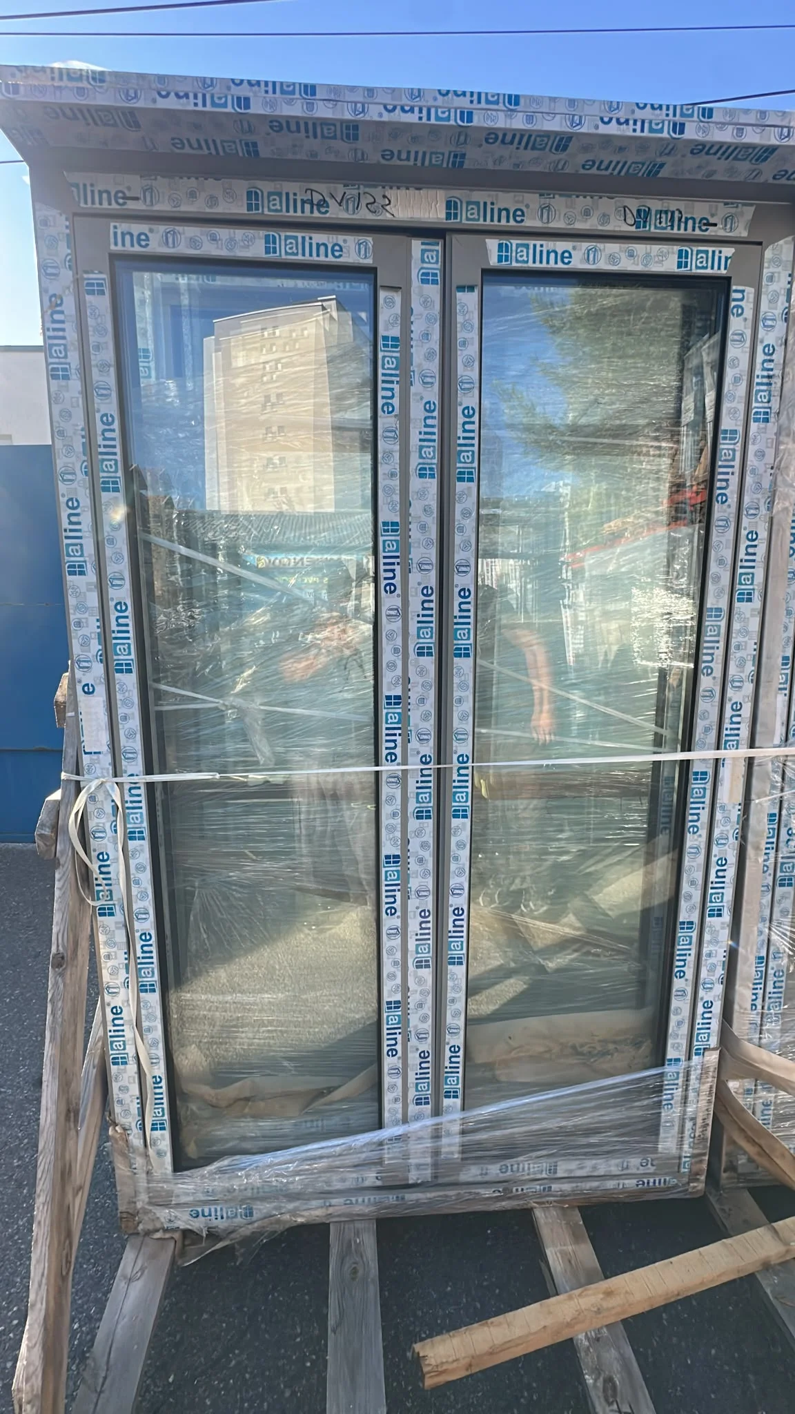 Fenêtre deux vantaux en alu champagne - Bricolage - Arnas (69400)