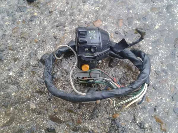 Comodo gauche honda 1000 goldwing 1980 - Équipements Moto - Dampleux (02600)