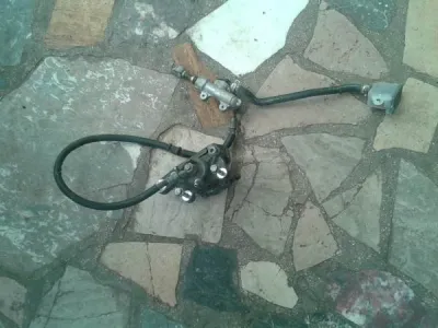 Circuit de frein arriére suzuki 750 inazuma 1999 - Équipements Moto - Nancy (54000)