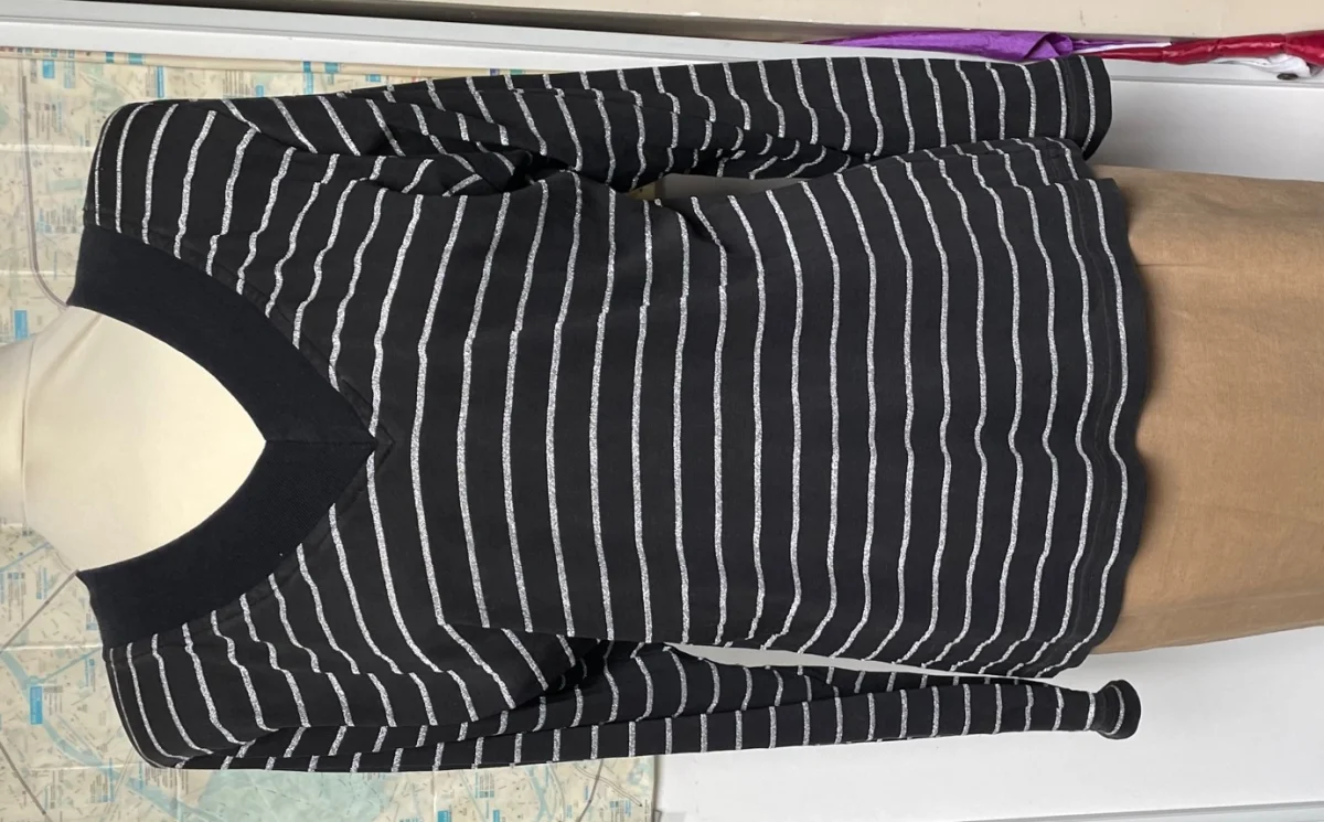 Pull noir rayé taille 44 - Vêtements Femme - Paris 16e (75016)