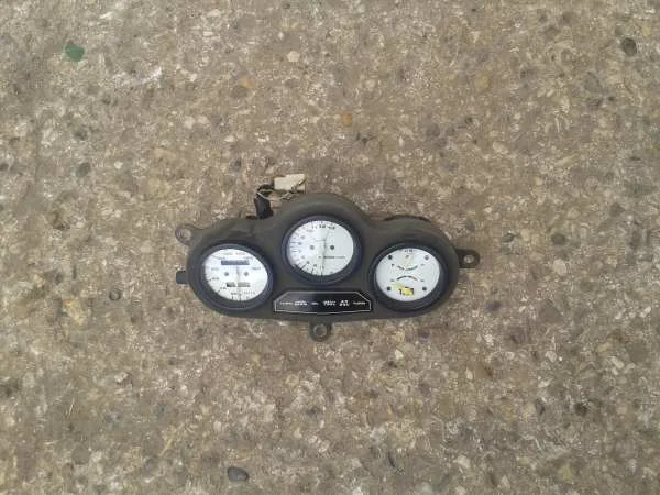 Tableau de bord suzuki 500 rgt gama 1986 - Équipements Moto - Dampleux (02600)