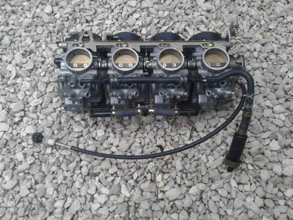 Rampe carburateur yamaha r6 2000 - Équipements Moto - Le Mans (72000)