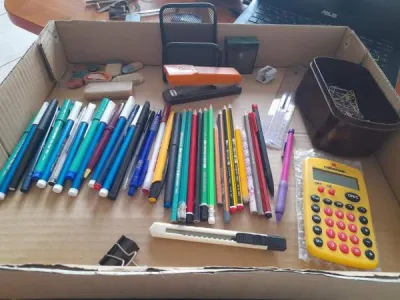 Lot 51 fournitures de bureau , école - stylos - photo 4