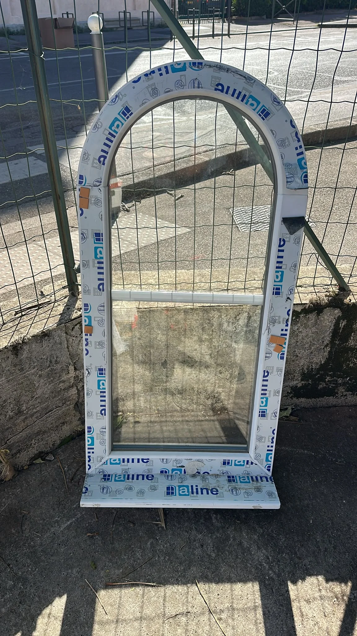 Fenêtre fixe blanc Haut 1020/ Larg 510 - Bricolage - Beauvallon (69700)