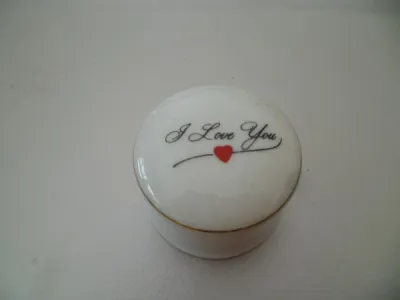 Petite boite à bijoux neuve, jamais servie - Bijoux & Montres - La Gorgue (59253)