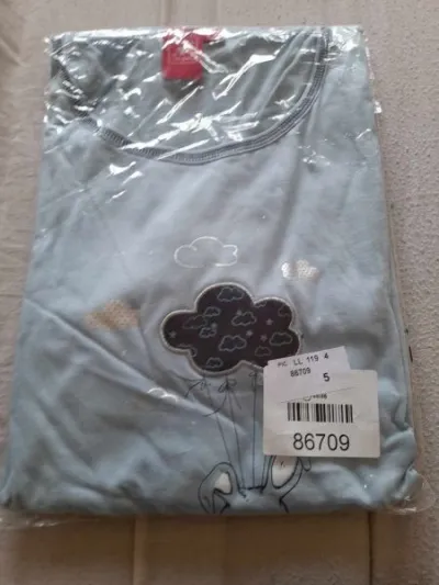 Chemise de nuit bleue thème petit lapin parachuté - Vêtements Femme - Saint-Satur (18300)