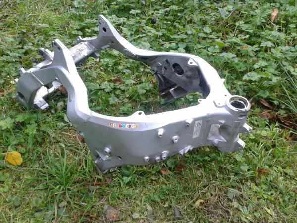 Cadre yamaha 1300 fjr 2007 - Équipements Moto - Rully (60810)