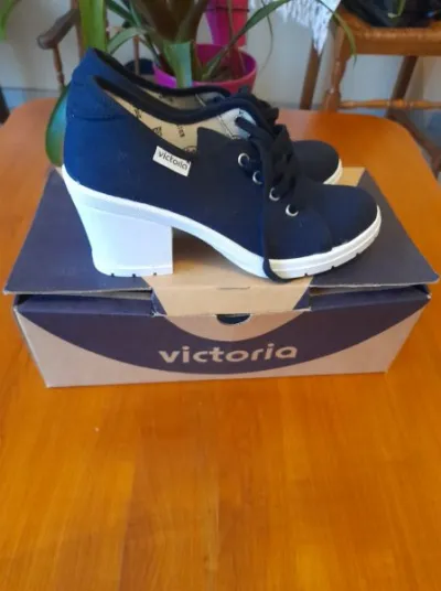 Paire de chaussure à talon en tissus victoria - photo 2