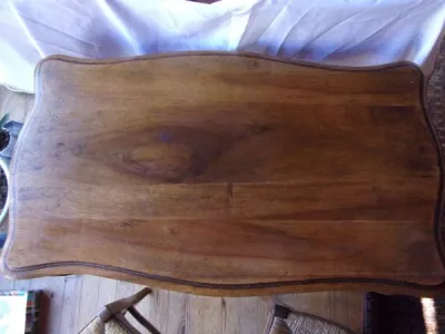 Table en noyer et 2 chaises en merisier louis xv - photo 3