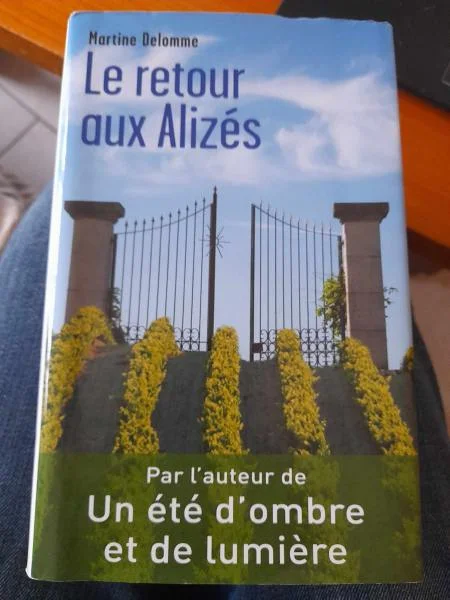 Le retour aux alizés- martine delomme - Livres - Saint-Satur (18300)