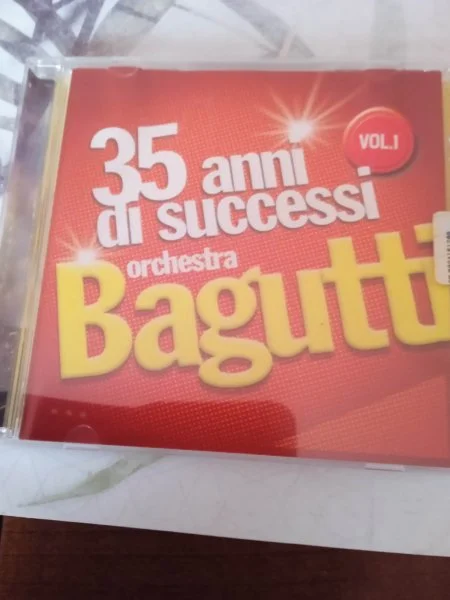 Cd "35 anni di successi vol.1 " - CD, DVD & Vinyles - Saint-Satur (18300)