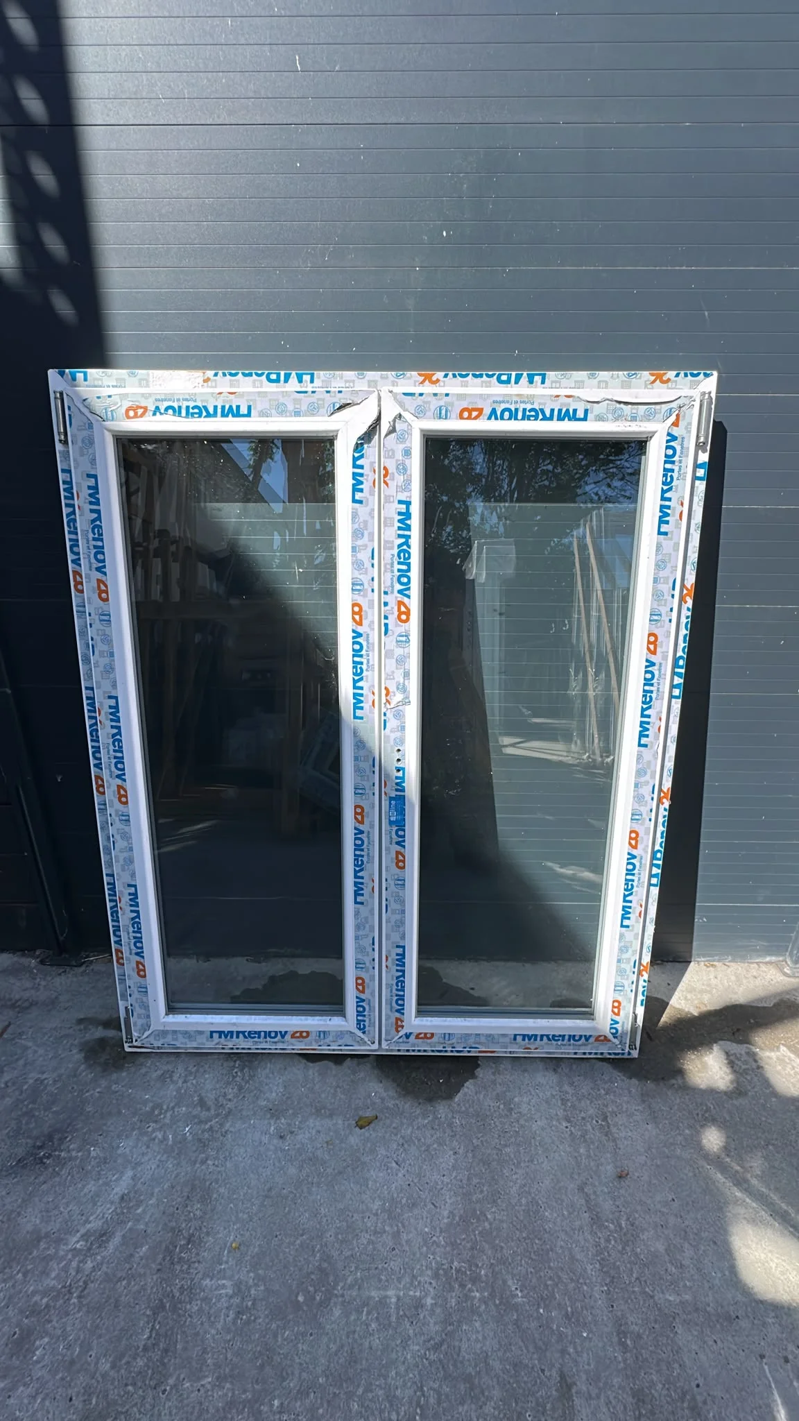 Fenêtre pvc blanc deux vantaux Haut 1450/ Larg 120 - Bricolage - Pusignan (69330)