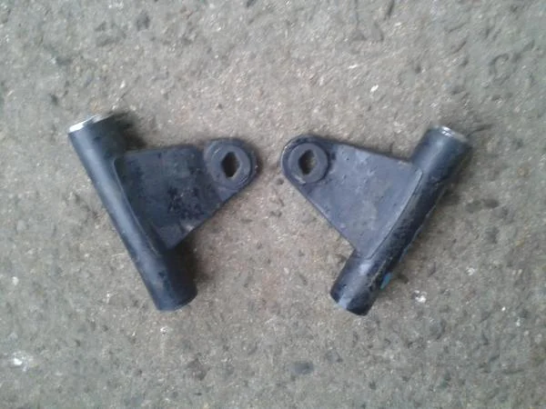 Supports phare kawasaki z500b 1980 - Équipements Moto - Dampleux (02600)