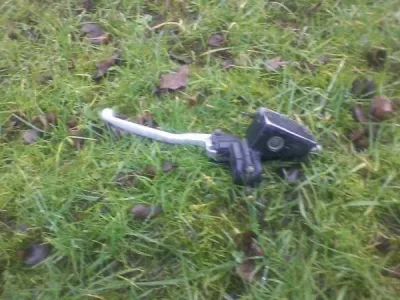 Maitre cylindre d embrayage suzuki 1100 gsxr 1992 - photo 2