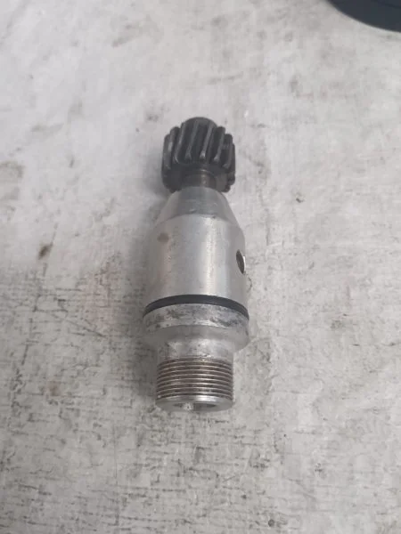 Pignon de compteur pour ferrari 365/400 - Équipements Auto - Nice (06000)