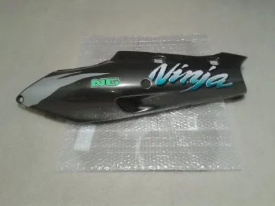 Cache latéral gauche kawasaki zx9r 1996 - Équipements Moto - Compiègne (60200)