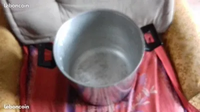 Grande marmite en aluminium &amp; son couvercle - Électroménager