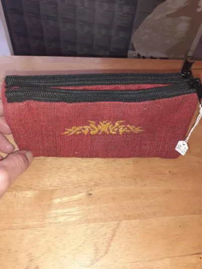 Trousse motif ethnique double compartiment - Livres - Saint-Satur (18300)