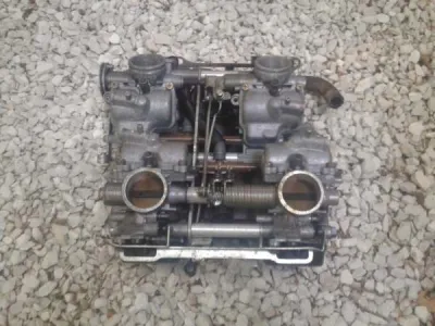 Rampe carburateur honda 750 vfr 1993 - Équipements Moto - Le Mans (72000)