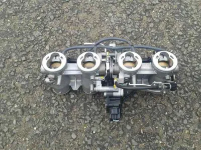 Rampe injection kawasaki z 750 2010 - photo 3