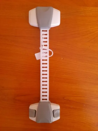 Sécurité enfant portes de placard multifonction - Puériculture - Saint-Satur (18300)