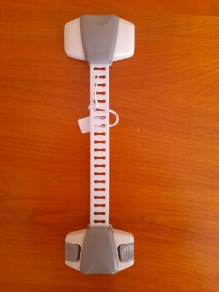 Sécurité enfant portes de placard multifonction - Puériculture - Saint-Satur (18300)