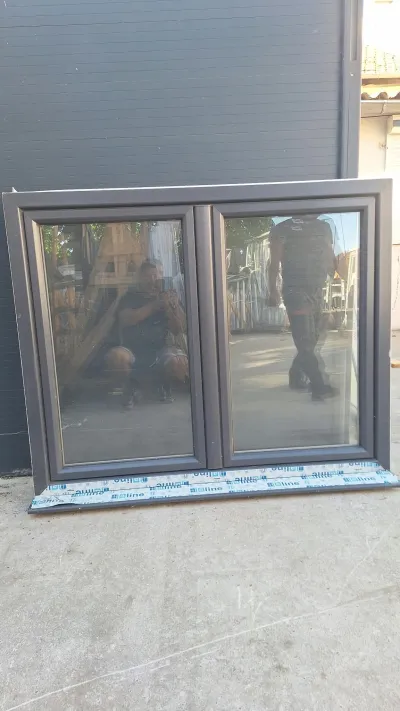 Fenêtre Pvc en bicolore blanc//gris - Bricolage