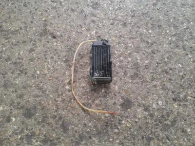 Radiateur droit yamaha 125 yz 1984 - Équipements Moto - Dampleux (02600)