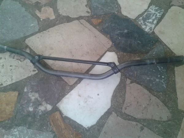 Guidon renthal alu 2019 - Équipements Moto - Nancy (54000)