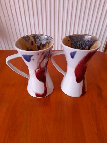 2 grandes chopes type mugs céramique signées - Collection - Saint-Satur (18300)