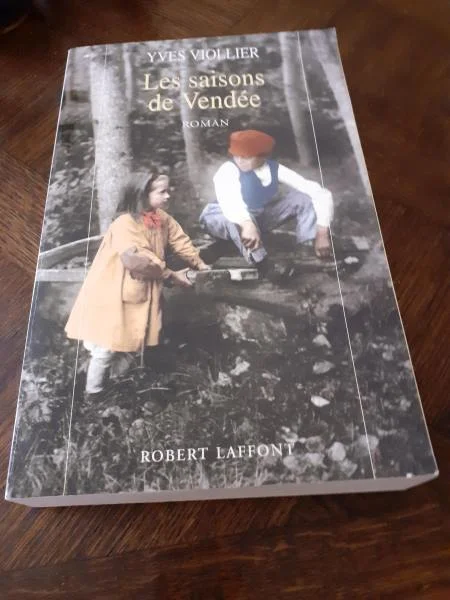 Livre yves viollier" les saisons de vendée" - Livres - Saint-Satur (18300)