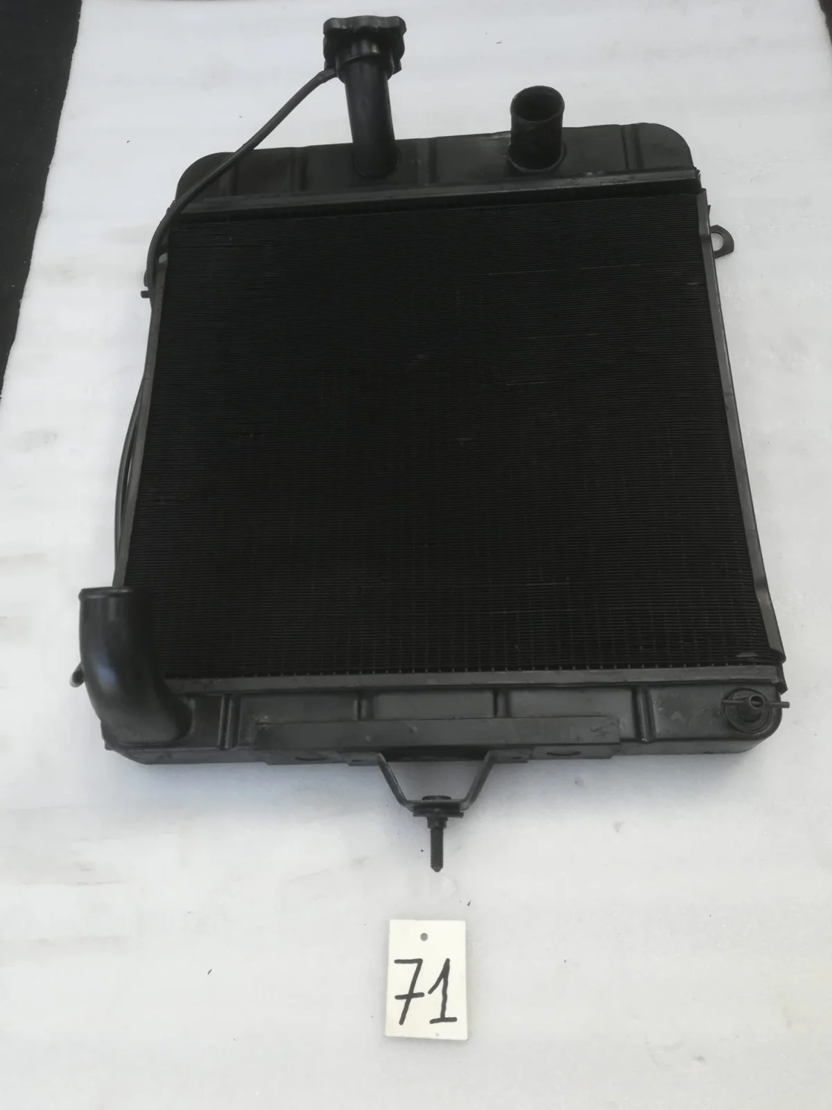 Radiateur pour Fiat 1100 - Équipements Auto - Nice (06000)
