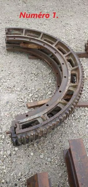 Engrenages metalliques - Décoration - Saint-Juéry (81160)