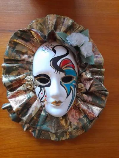 Petit masque de venise a accroché - photo 2