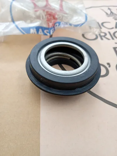 Bague d'étanchéité de pompe à eau Maserati Merak - photo 3