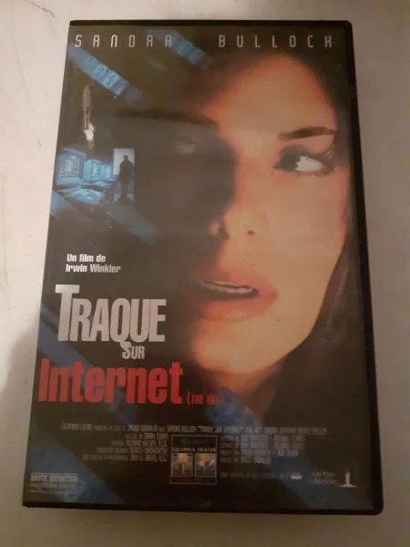 Cassette vhs " traque sur internet " - CD, DVD & Vinyles - Saint-Satur (18300)