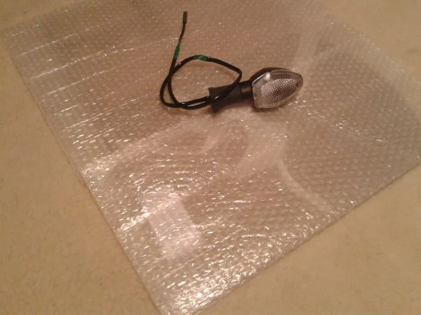 Clignotant arriére gauche neuf suzuki 750 gsr 2022 - Équipements Moto - Compiègne (60200)